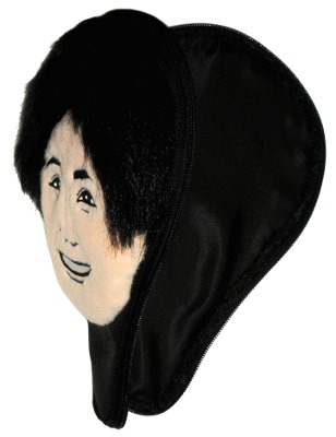 卓球ラケットが1本収納できます。